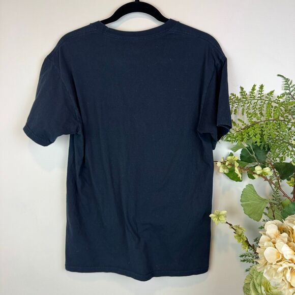 Marvel Captain America Shield Graphic Tee Navy Blue Short Sleeve T-Shirt Size M - Picture 2 of 5